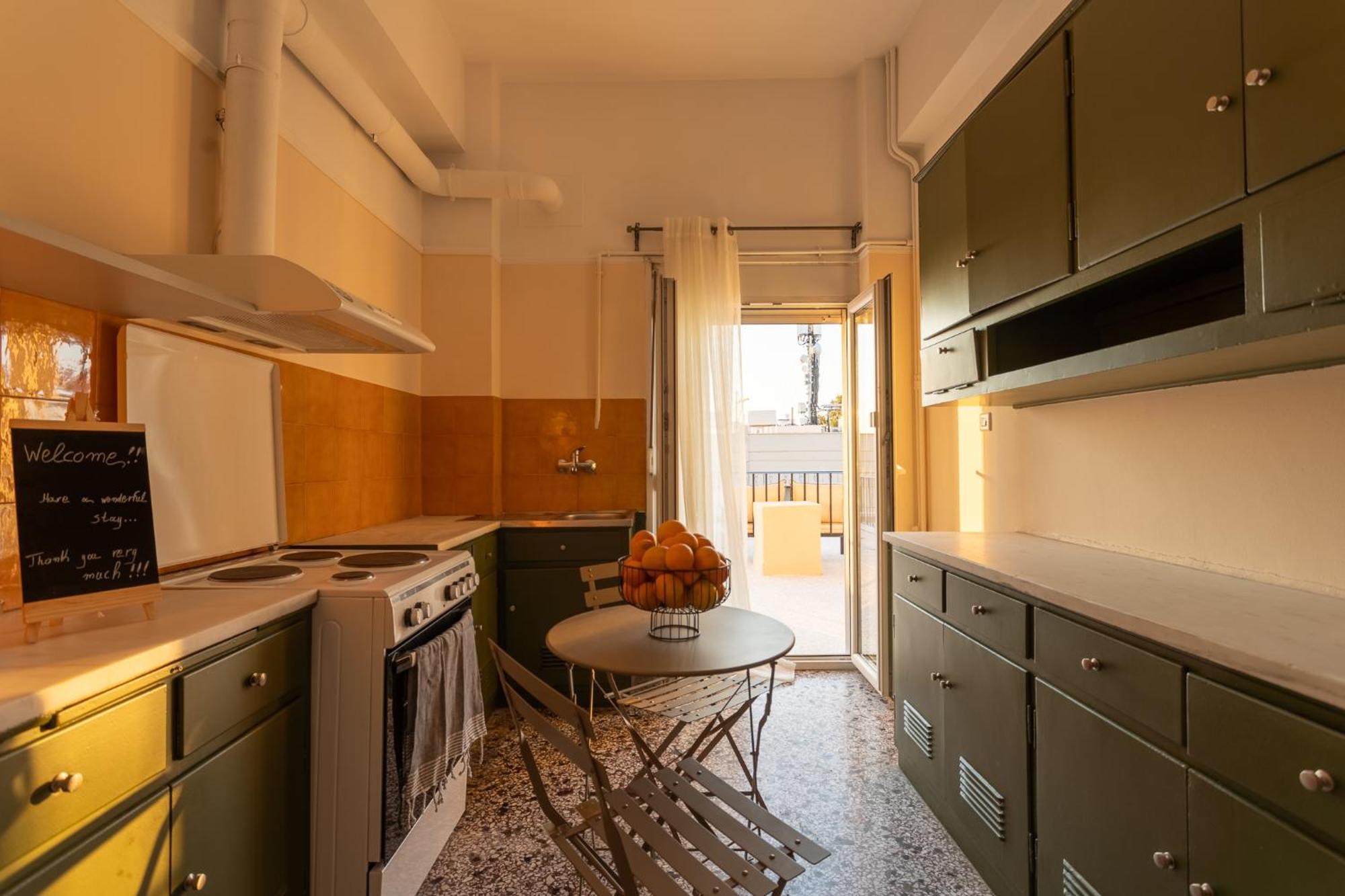 Central Mytilene City-View Apartment For 7 Екстер'єр фото